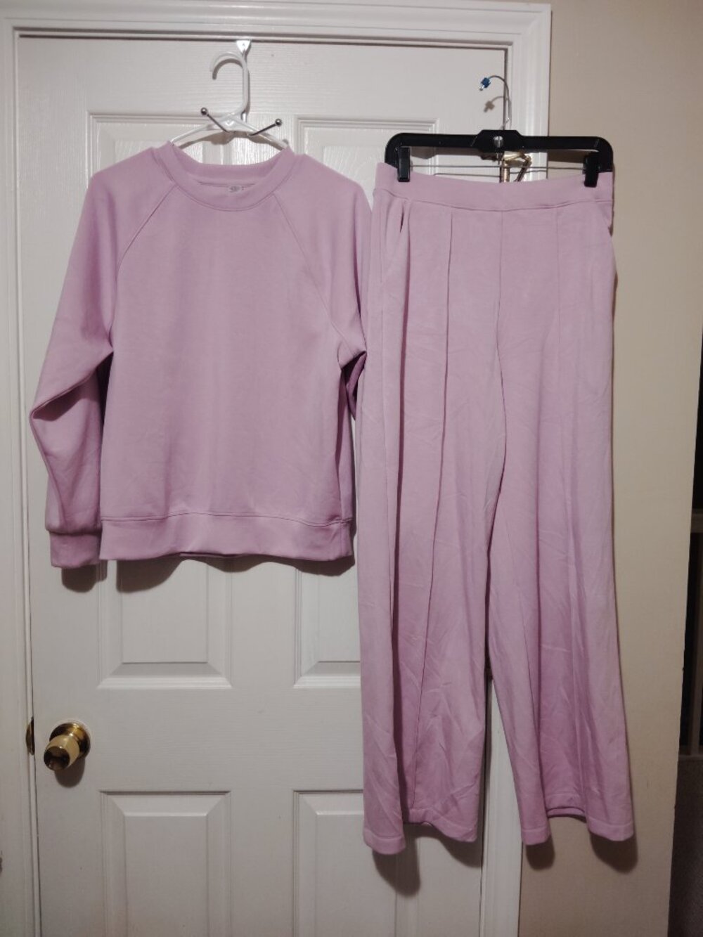 VSX Victoria's Secret Women's Lilac Lounge Set 2 piece sweatshirt Wide Leg pants - Picture 3 of 5